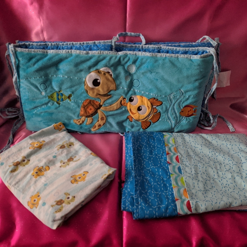 Finding Nemo crib set